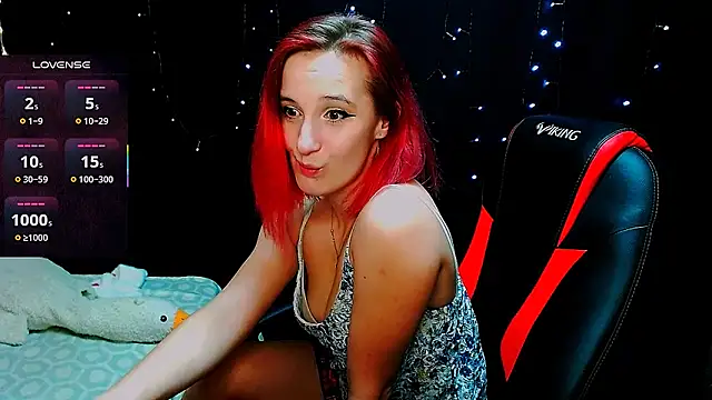 Snapshot of AgathaNoxe chatting on 02.07.25 AgathaNoxe online show from 02.07.25