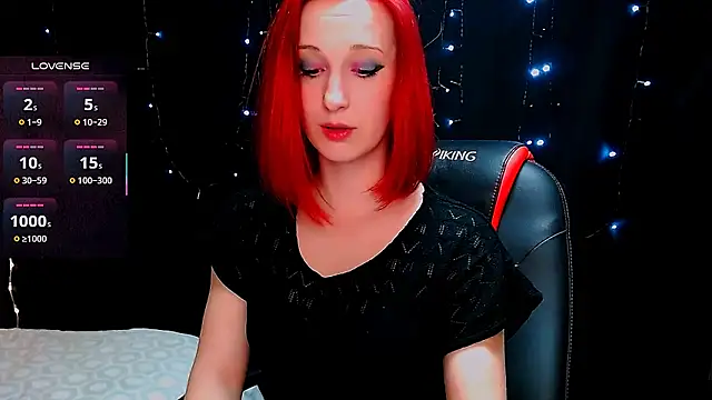 Snapshot of AgathaNoxe chatting on 02.25.25 AgathaNoxe online show from 02.25.25