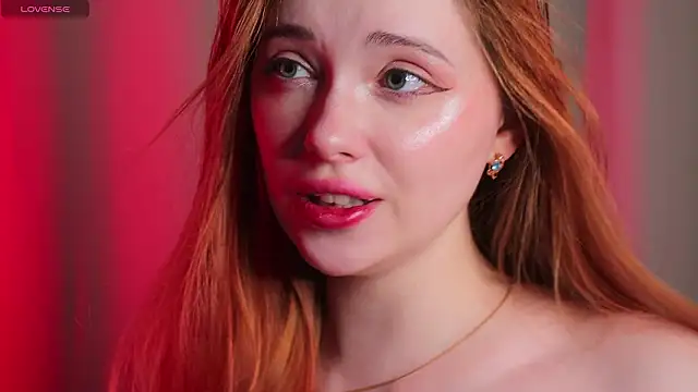 Snapshot of YourSkyAni chatting on 02.14.26 YourSkyAni online show from 02.14.26