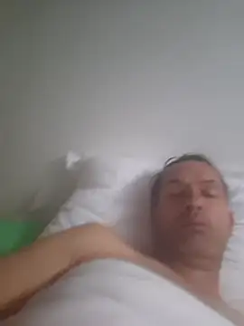 Snapshot of bagoulo chatting on 09.21.25 bagoulo online show from 09.21.25