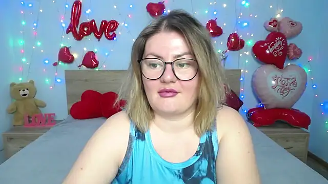 Snapshot of ZannaDreil chatting on 03.01.25 ZannaDreil online show from 03.01.25