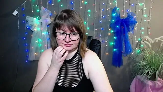 ZannaDreil online show from 11.20.25