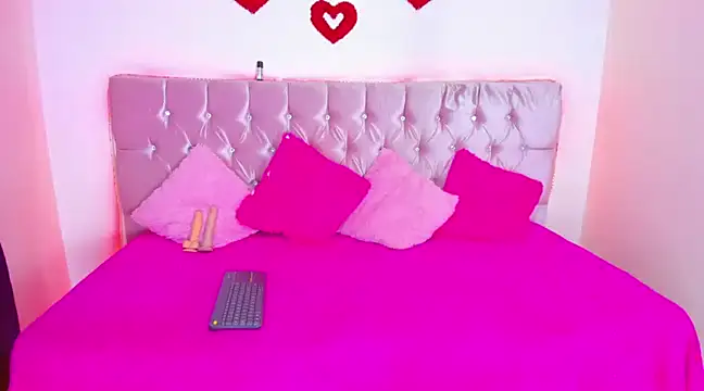 Snapshot of Cristal_moon1 chatting on 12.05.24 Cristal moon1 online show from 12.05.24