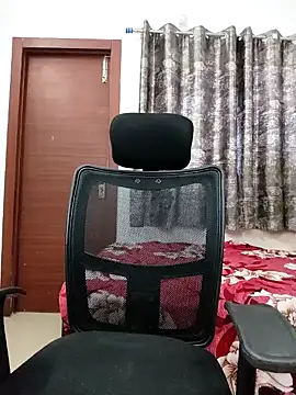 Snapshot of sanaya_baby chatting on 01.04.25 sanaya baby online show from 01.04.25