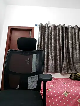 Snapshot of sanaya_baby chatting on 02.21.25 sanaya baby online show from 02.21.25