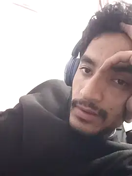 Snapshot of nskgenz chatting on 11.15.25 nskgenz online show from 11.15.25