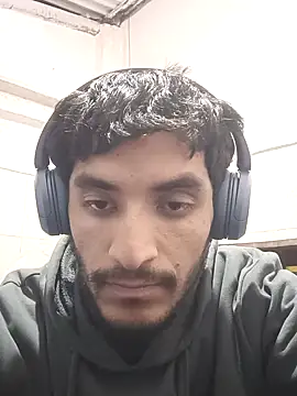 Snapshot of nskgenz chatting on 11.18.25 nskgenz online show from 11.18.25