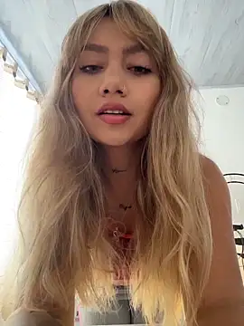 amanda-medrano1 online show from 03.04.26