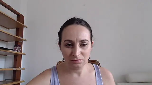 Snapshot of AskMeStandUp chatting on 09.26.25 AskMeStandUp online show from 09.26.25