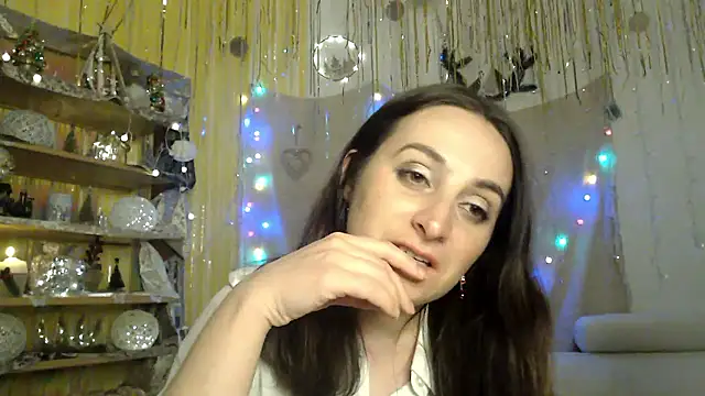 Snapshot of AskMeStandUp chatting on 01.08.26 AskMeStandUp online show from 01.08.26