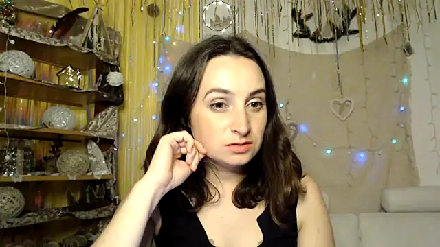 Snapshot of AskMeStandUp chatting on 02.07.26 AskMeStandUp online show from 02.07.26