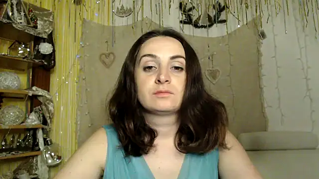 Snapshot of AskMeStandUp chatting on 03.08.26 AskMeStandUp online show from 03.08.26