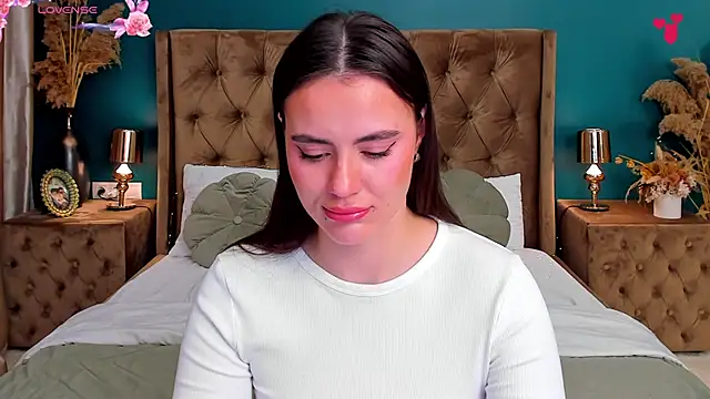 CalyMoon online show from 04.18.26