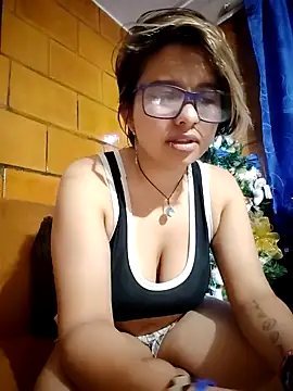 Snapshot of NovaGlitz chatting on 12.14.24 NovaGlitz online show from 12.14.24