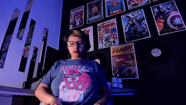 Snapshot of NovaGlitz chatting on 01.24.25 NovaGlitz online show from 01.24.25