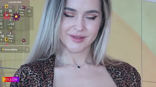 Snapshot of Sarah-Hart chatting on 02.16.25 Sarah-Hart online show from 02.16.25