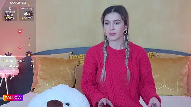 Snapshot of Sarah-Hart chatting on 02.22.25 Sarah-Hart online show from 02.22.25