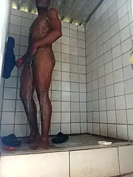 Snapshot of izinjamfee2 chatting on 09.27.25 izinjamfee2 online show from 09.27.25