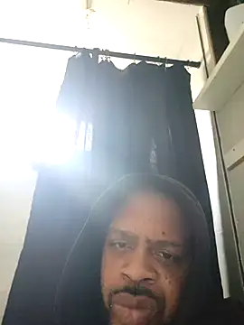 Snapshot of Shelovemybelly chatting on 11.16.25 Shelovemybelly online show from 11.16.25