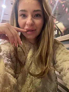 Snapshot of GraceCarther chatting on 02.17.25 GraceCarther online show from 02.17.25