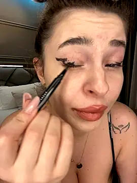 Snapshot of GraceCarther chatting on 10.09.25 GraceCarther online show from 10.09.25