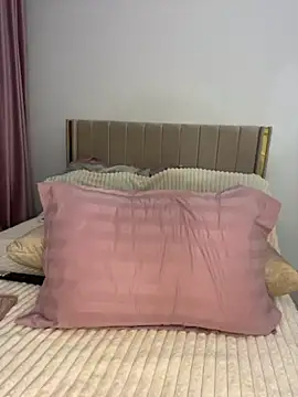 Snapshot of GraceCarther chatting on 10.19.25 GraceCarther online show from 10.19.25