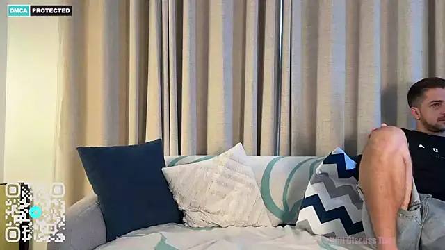 Snapshot of Flying-Dutchmana chatting on 09.11.25 Flying-Dutchmana online show from 09.11.25