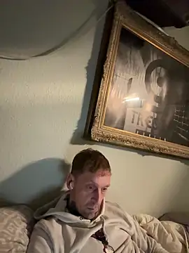 Snapshot of pillepallex84x chatting on 12.23.25 pillepallex84x online show from 12.23.25