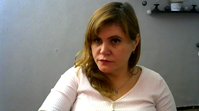 DaniellaKiss online show from 02.05.25