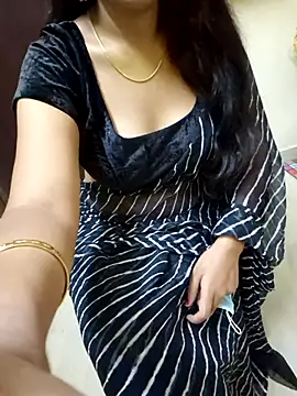 Snapshot of Roja-Telugu777 chatting on 02.28.25 Roja-Telugu777 online show from 02.28.25