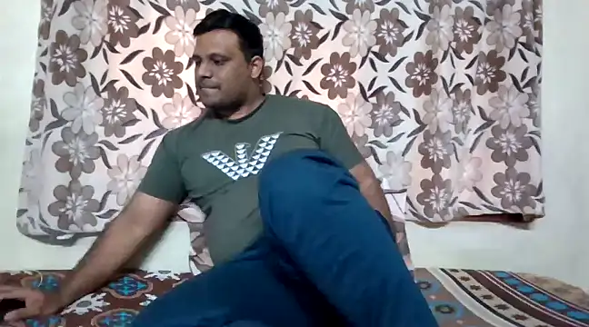 Snapshot of Varma3101 chatting on 03.12.25 Varma3101 online show from 03.12.25