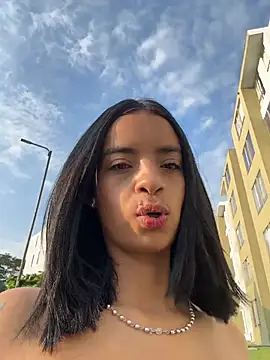 Laura fernandezII online show from 02.11.26