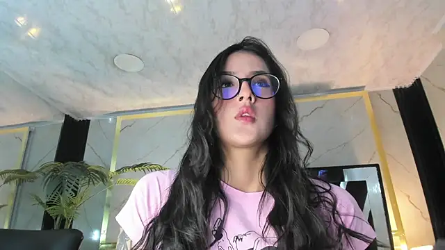 Princess Violett online show from 04.06.26