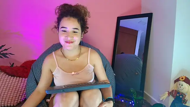 Snapshot of Charlotte11-11 chatting on 02.21.25 Charlotte11-11 online show from 02.21.25