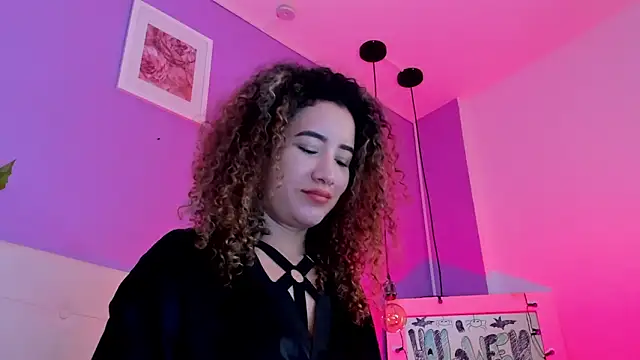 Snapshot of Charlotte11-11 chatting on 10.30.25 Charlotte11-11 online show from 10.30.25