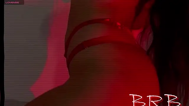 NahiaraEvans  online show from 10.04.25