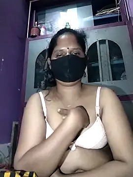 Snapshot of Koyel-Sen chatting on 03.08.25 Koyel-Sen online show from 03.08.25