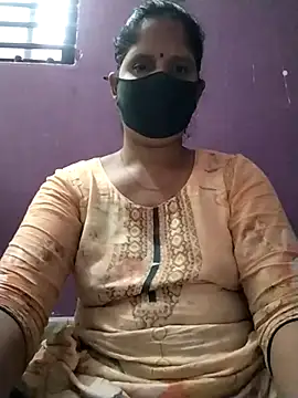 Snapshot of Koyel-Sen chatting on 03.14.25 Koyel-Sen online show from 03.14.25