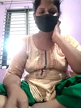 Snapshot of Koyel-Sen chatting on 03.22.25 Koyel-Sen online show from 03.22.25