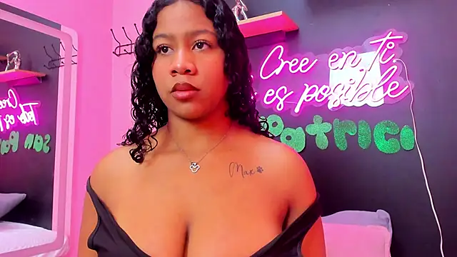 Sofi Fox  online show from 03.18.25