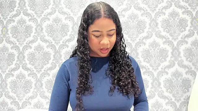 Sofi Fox  online show from 12.03.25