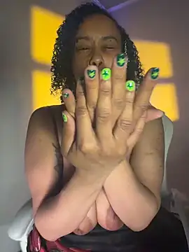 loveluna8 online show from 02.25.26