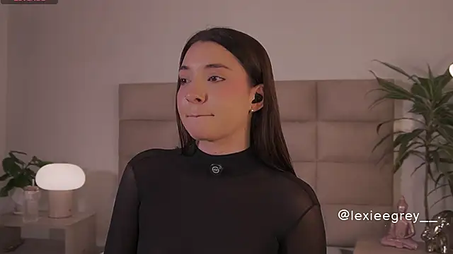 lexiee grey  online show from 04.11.26