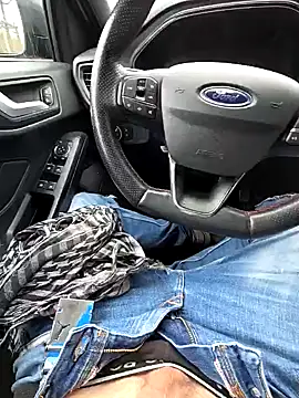 Snapshot of Titanhoott chatting on 01.20.25 Titanhoott online show from 01.20.25