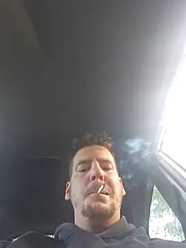 Snapshot of Titanhoott chatting on 11.05.25 Titanhoott online show from 11.05.25