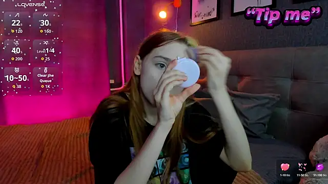 Lesi Moonie01 online show from 10.24.25