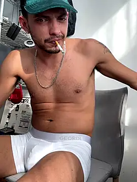 Snapshot of canochvz chatting on 11.09.25 canochvz online show from 11.09.25