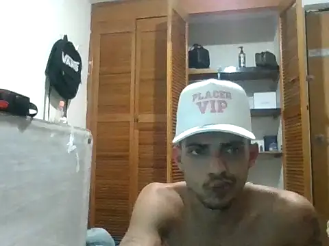 Snapshot of canochvz chatting on 01.11.26 canochvz online show from 01.11.26