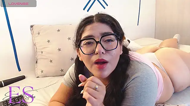 Snapshot of EsmeraldaSantoss chatting on 12.21.24 EsmeraldaSantoss online show from 12.21.24