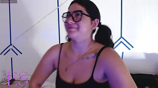 Snapshot of EsmeraldaSantoss chatting on 01.07.25 EsmeraldaSantoss online show from 01.07.25